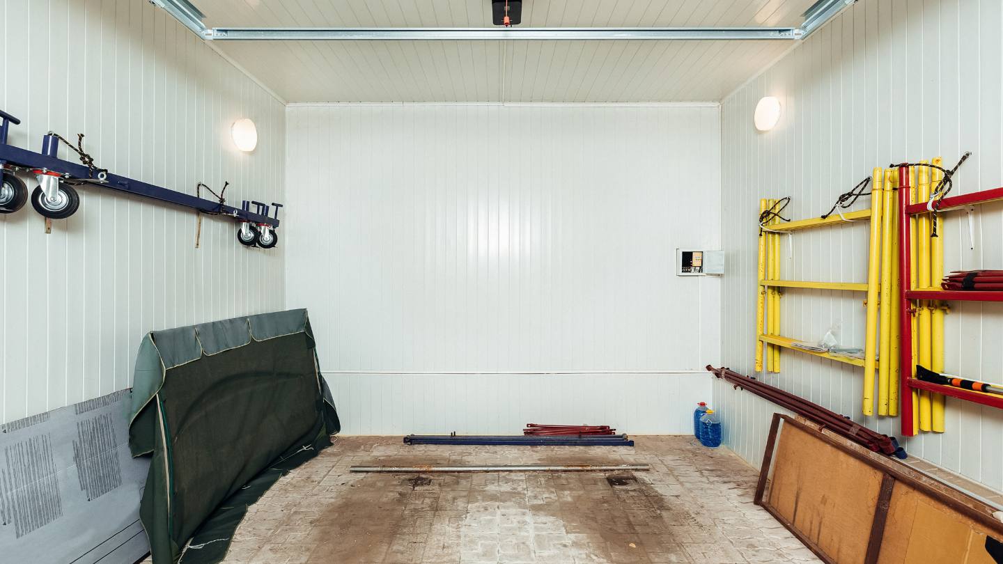 organising your garage on a budget 1
