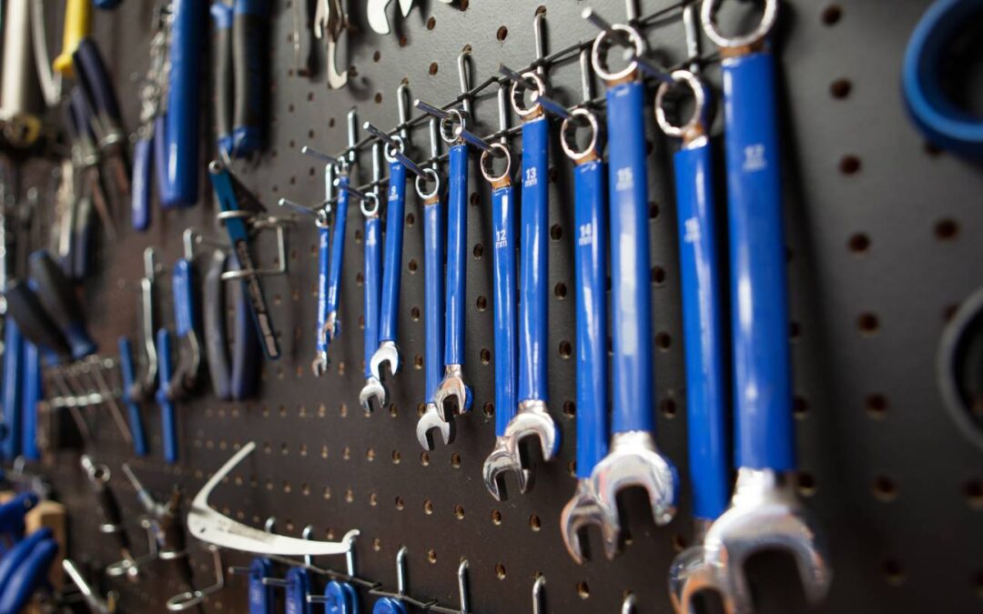Slatwall Vs. Pegboard: Which Is Ideal For Your Garage