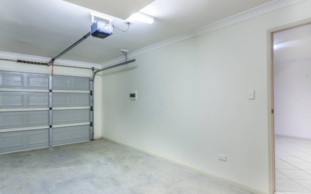 what varieties of wall coverings are used in garages