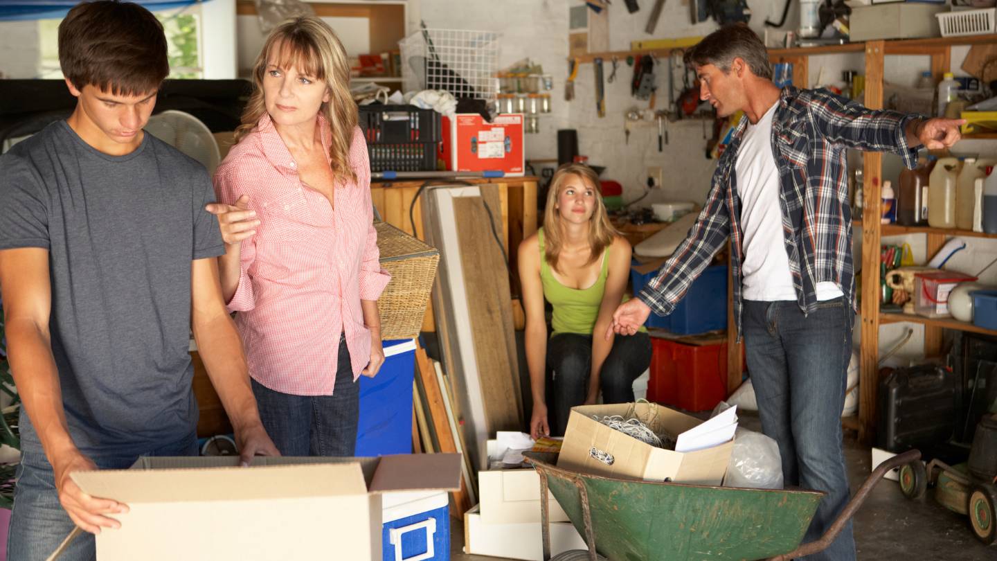 what to store & what not to store in your garage 1
